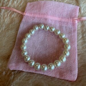White Pearl Stretch Beaded Bracelet